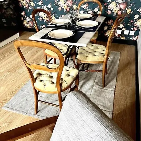Le Hameau : Calme Et Elegant 2 Pieces Rouen